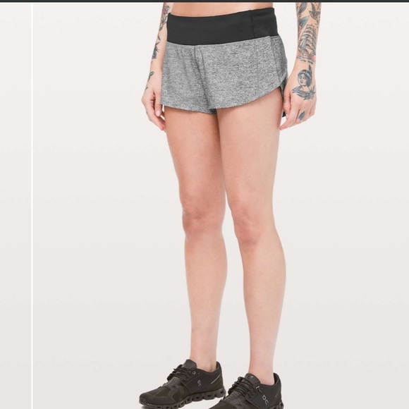 Lululemon Speed Up Short size 6 with a 2.5" inseam Heather Lux Multi Black - Picture 6 of 12